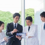 MRの仕事はきつい？つらいや激務と言われている理由について解説